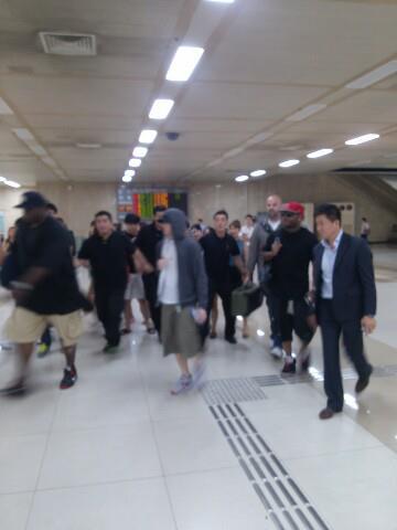 Eminem только что прибыл в Корею, 2012
