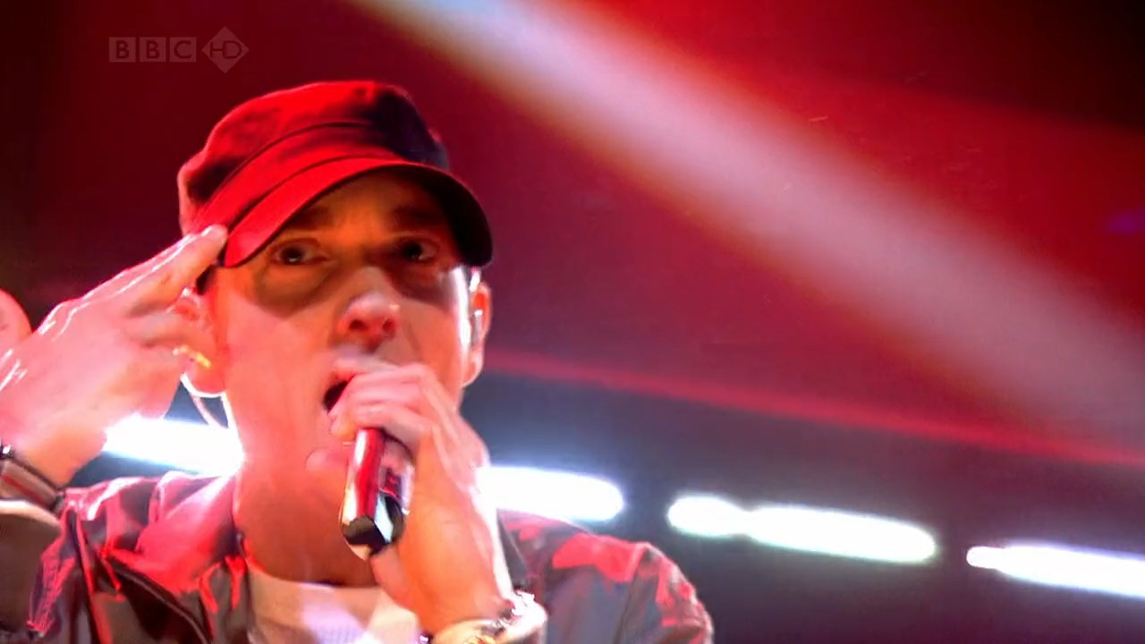 Eminem - Not Afraid Live on Friday Night with Jonathan Ross